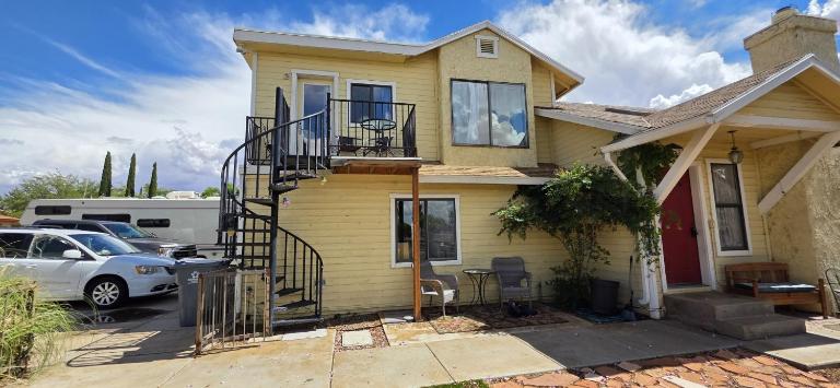 Cozy Space, View, Balcony, Coffee Bar, WD - B&B Page