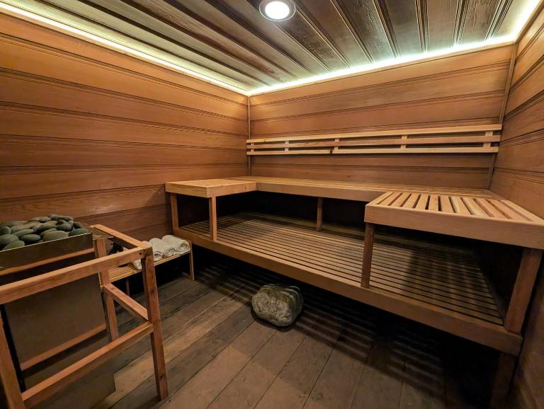 Private mountain suite with sauna & lake access - B&B Lake Arrowhead