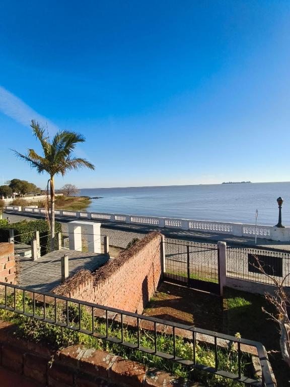 Casa Terraza al Río en Barrio Histórico con parrilla - Chambres d'hôtes Colonia del Sacramento