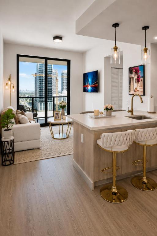 Brickell Luxury Condo FREE PARKING Balcony Gym Pool - B&B Miami
