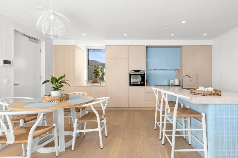 LUXE @ THE TERRACE- BRAND NEW, 250M- BEACH + TOWN! - B&B Ocean Grove