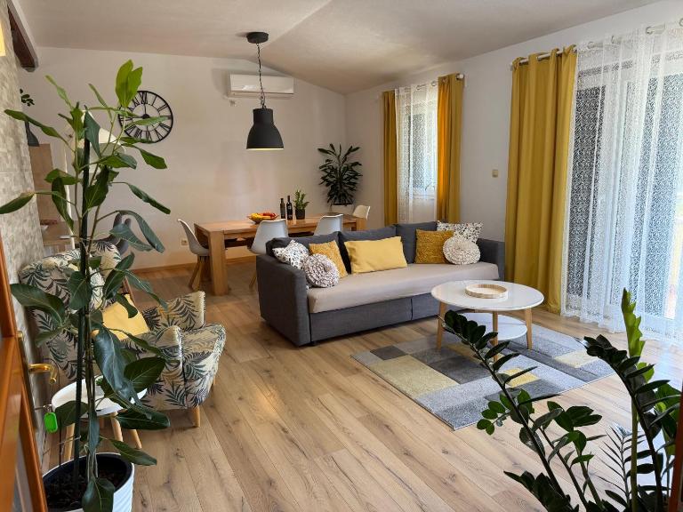 Sea and pine paradise - Ferienwohnung Orebic