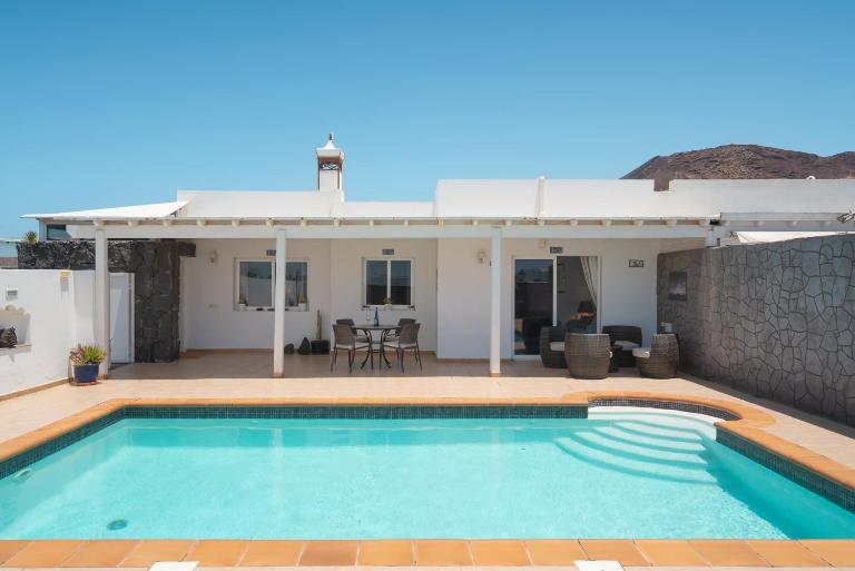 Casa Kiko by Optima Villas - Bed and Breakfast Playa Blanca