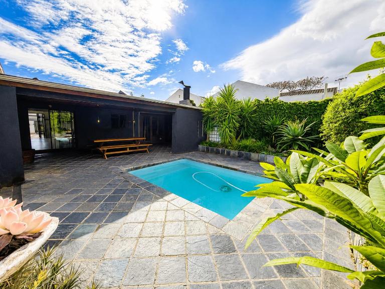 Tivoli House - B&B Edgemead