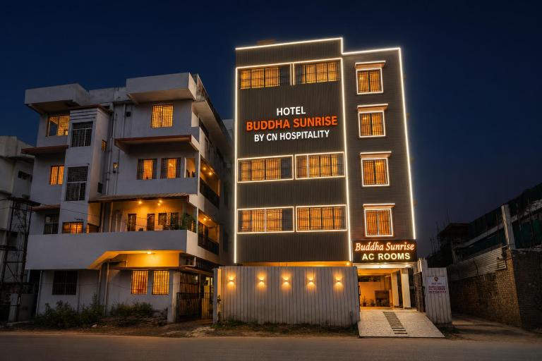Hotel Buddha Sunrise By CN-Next to Patna Airport - Chambres d'hôtes Patna