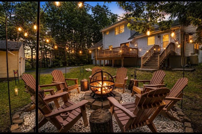 Lake Access & Private Hot Tub at Poconos Home! - B&B White Haven