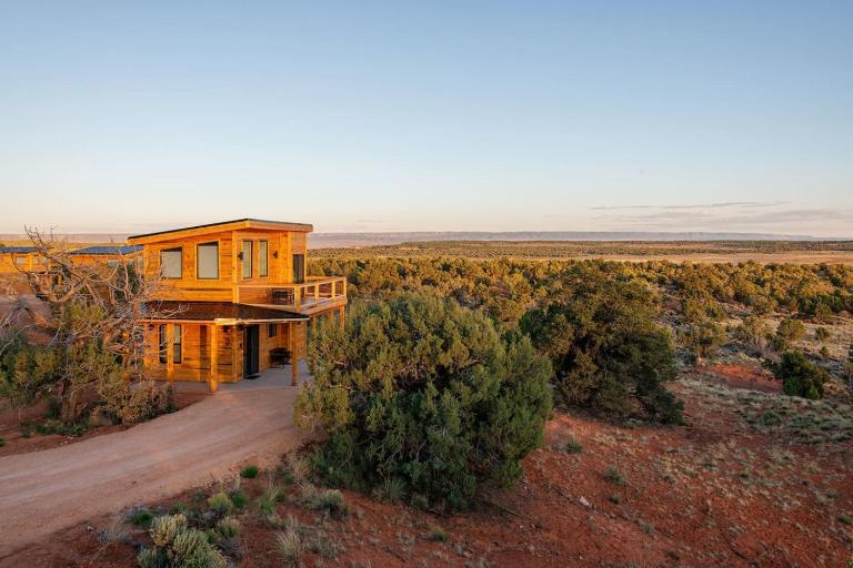 Tiny Cabin #7 at The Cedars - Bed and Breakfast Kanab