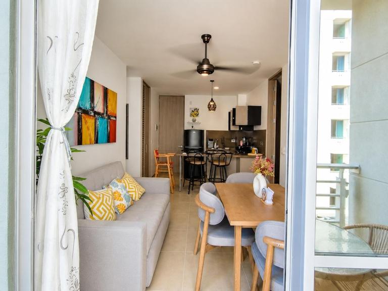 Apto Familiar 8 Rodadero, WiFi y Aeropuerto - Bed and Breakfast Gaira