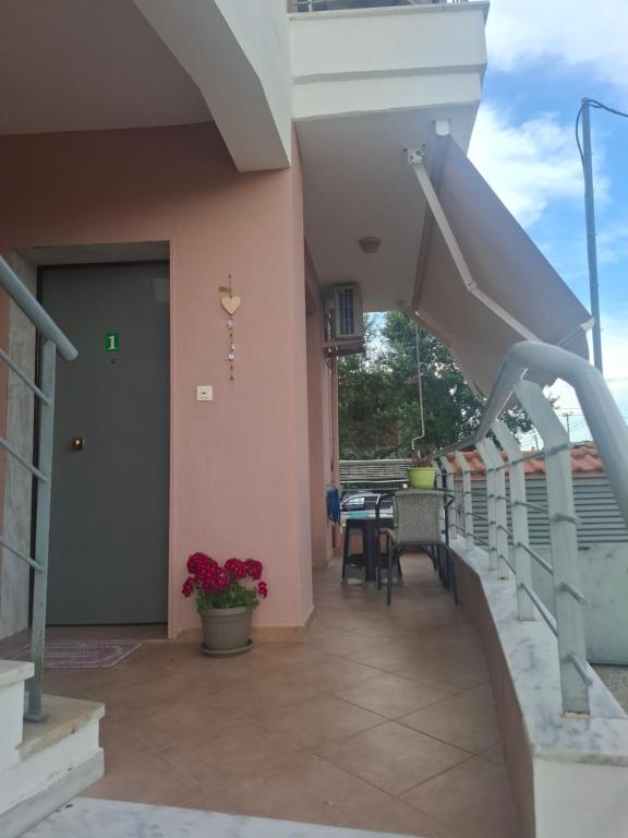 Enoikiazomena diamerismtata Giannakoudis Νο1 - B&B Skála Nikíta