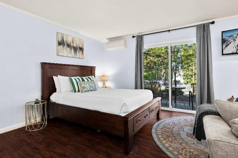 Cozy Ground Floor Studio Near Downtown Bend - B&B Bend