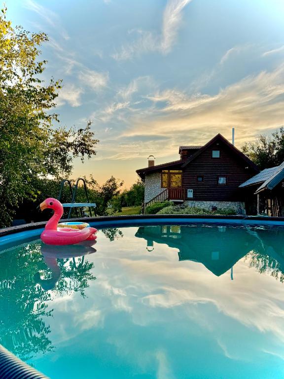 Cozy Green Escape - B&B Kakanj