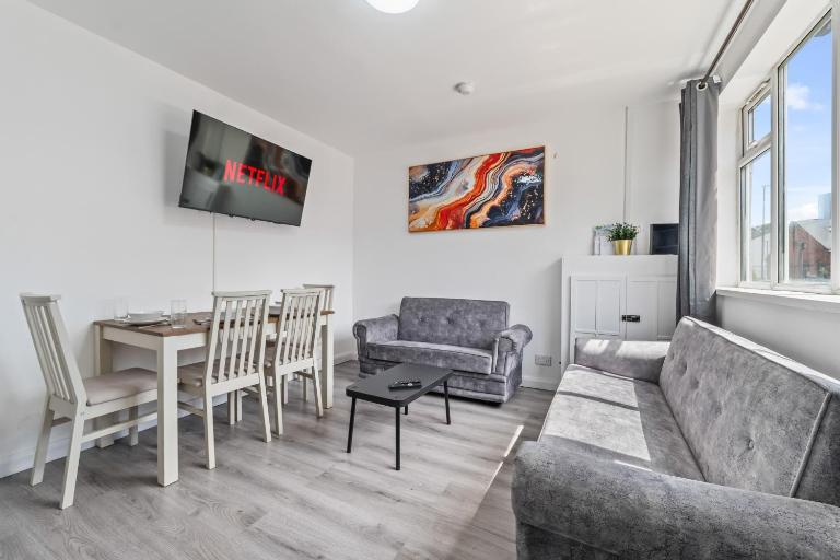 CityBuzz 4 Bedroom House in Nottingham Sleep 7 - Ferienwohnung Nottingham
