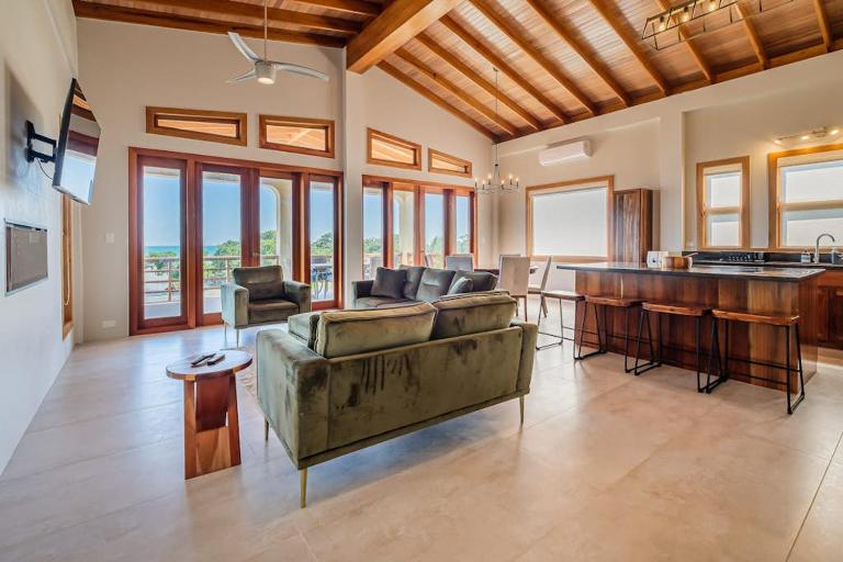 Beachfront Villa Island Pearl Gold Standard Certified - Ferienwohnung Caye Caulker