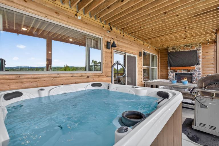 Branson 4BR Retreat w pools, pickleball and view - Ferienwohnung Branson