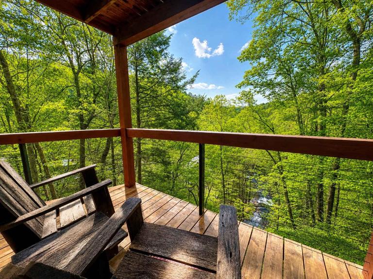 Cove Creek Overlook - Secluded Mountain Retreat with Stunning Views - B&B Sevierville