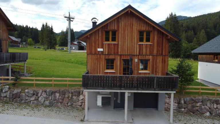 Hideaway Chalets Loser - 2 by AA Holiday Homes - Ferienwohnung Altaussee