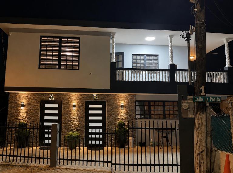Aguadilla Beach Apartment B Steps from the beach - B&B Aguadilla