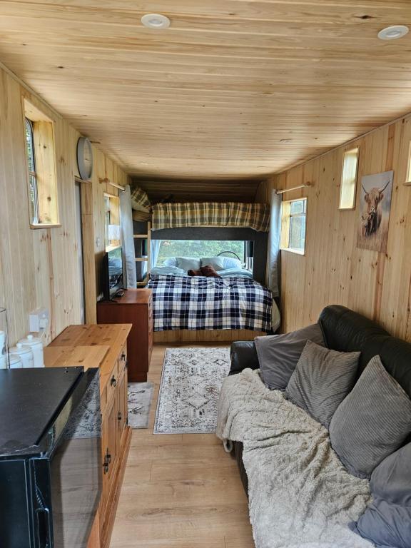 The Horse Box Hut - Chambres d'hôtes Llangynhafal