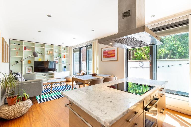 Bright Lambeth Apartment by Waterloo - Chambres d'hôtes Londres