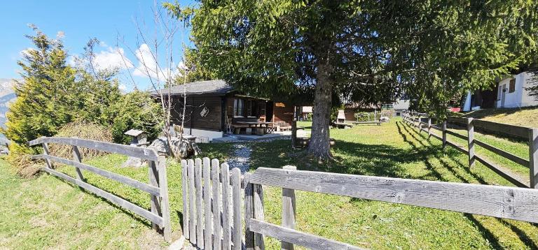 Sara - Bed and Breakfast Axalp