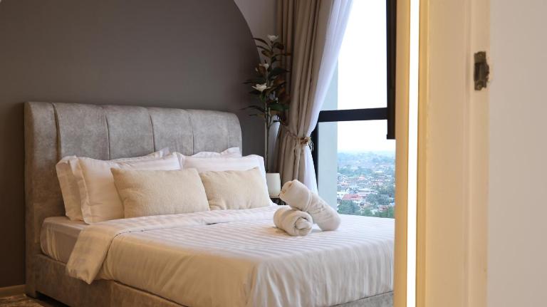 Hotel Style at Milano Eight 5 min walk to Vivacity - B&B Kuching