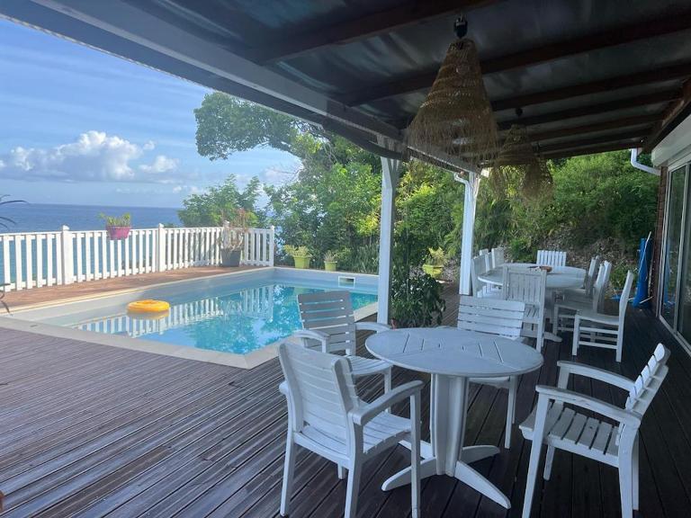 Villa spacieuse avec piscine au Gosier - Vue sur mer - B&B Le Gosier
