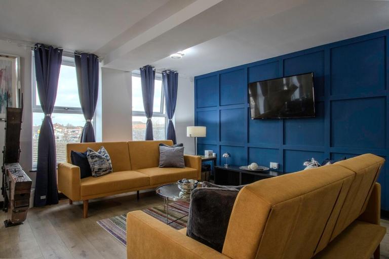 #174 Bright Flat - Chaplin House - Sleep 3 to 6 - B&B Warrington