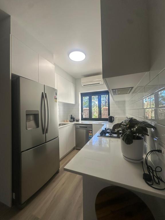 Stylish Home Near Adelaide Showground - Ferienwohnung Kalkarindji