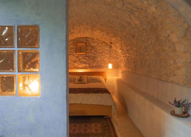 Richea Hideaway, Stone Cottage & Hidden Beaches - B&B Koulouraíika