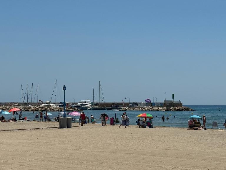 Parasol Holiday Alasio apartemento beach lovers - B&B Salou