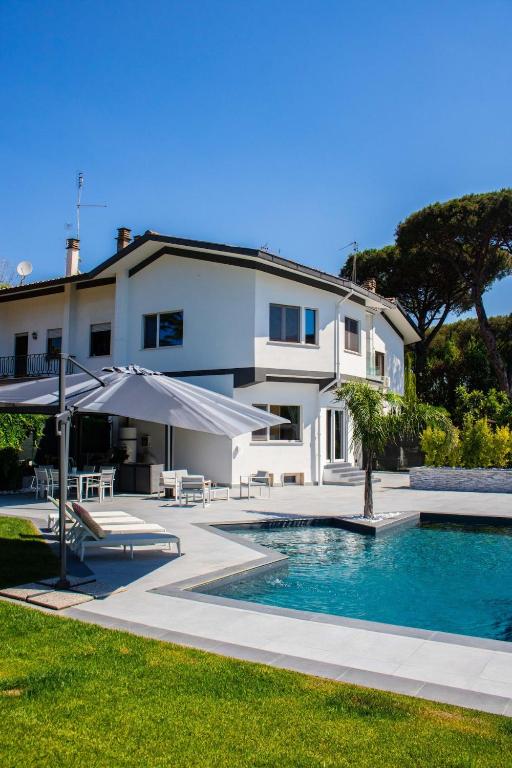 Villa Isabel con piscina moderna e area benessere - Bed and Breakfast Rome