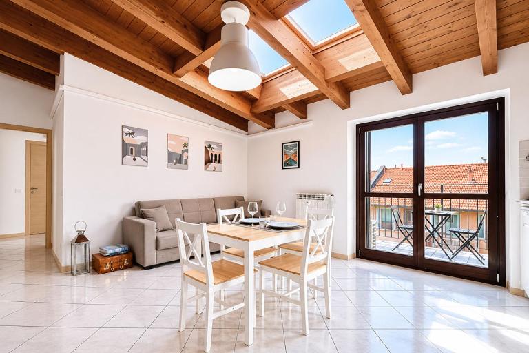 BIG Attico Goldoni 2 bagni [Duomo-M4 Lin Airport] - Ferienwohnung Mailand