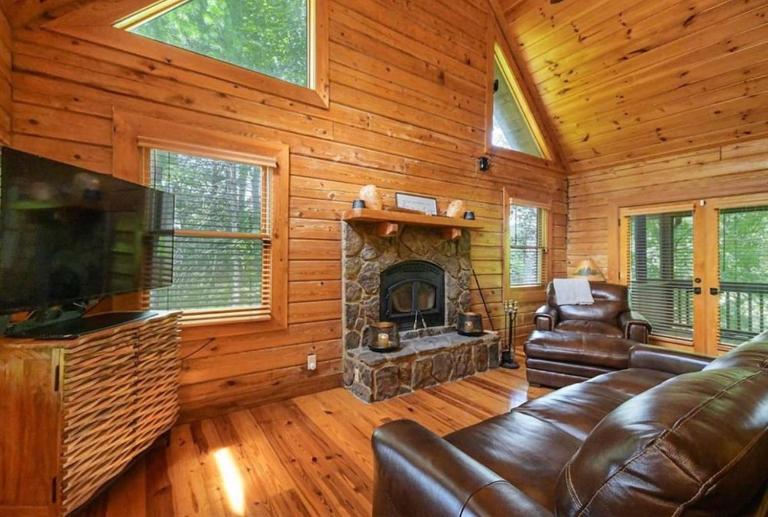 Talking Rock Mountain, The Cozy Cabin - Bed and Breakfast Talking Rock