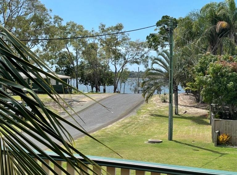 Baybreeze in Burrum Heads with sea views - B&B Burrum Heads