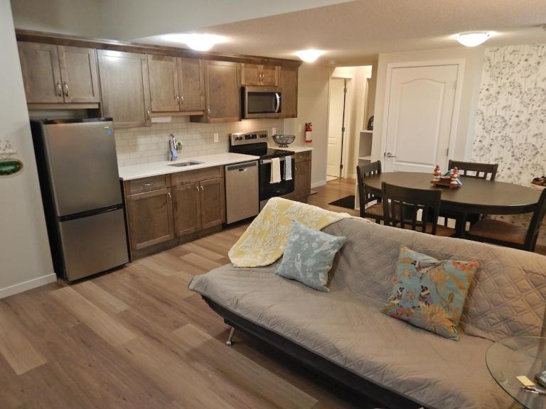 Seton Union - Bed and Breakfast Calgary