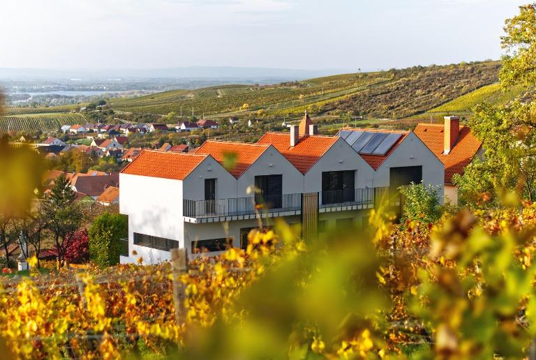 KOPEC vinařství - B&B Perná