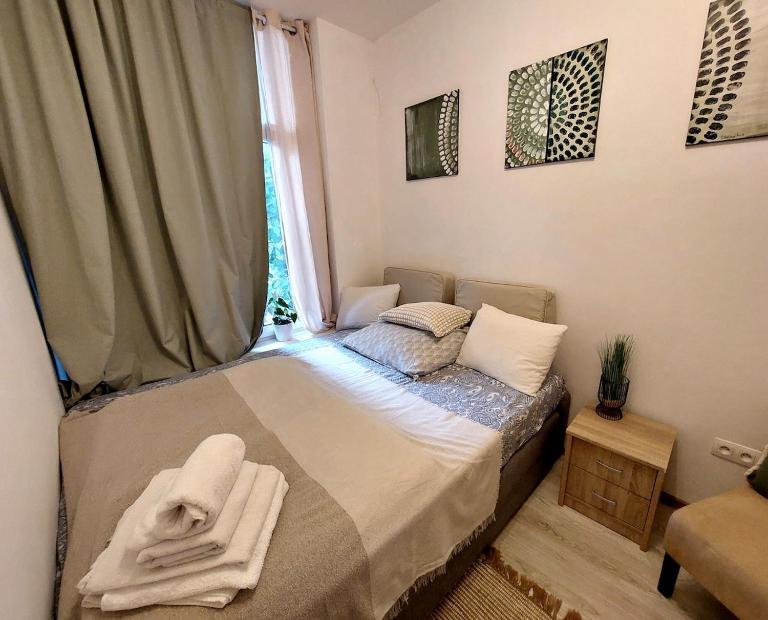 Green Apartment with Self-Check-In - B&B Bratislava