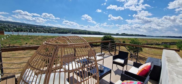 Dãnu Guesthouse - B&B Kravany nad Dunajom