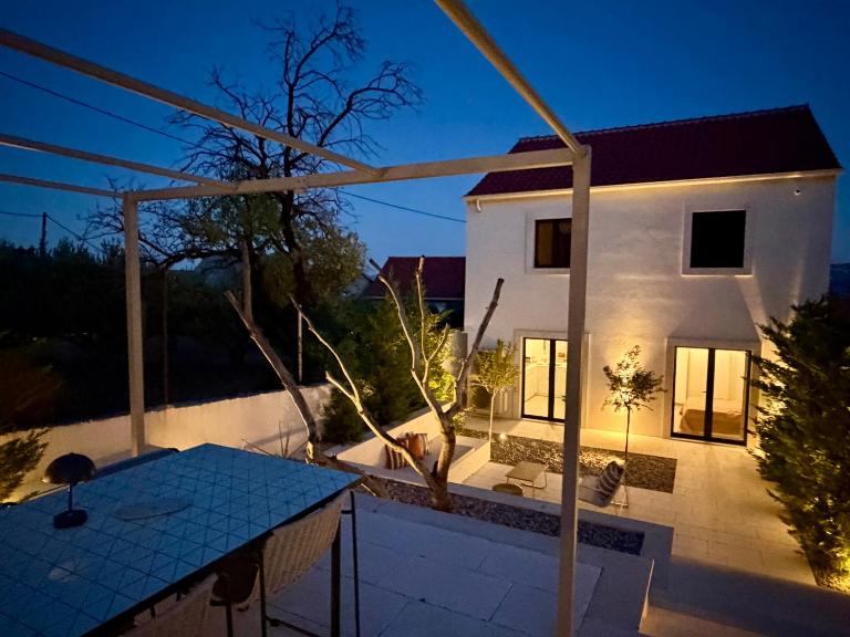 Casa Bol Old Town - Bed and Breakfast Bol