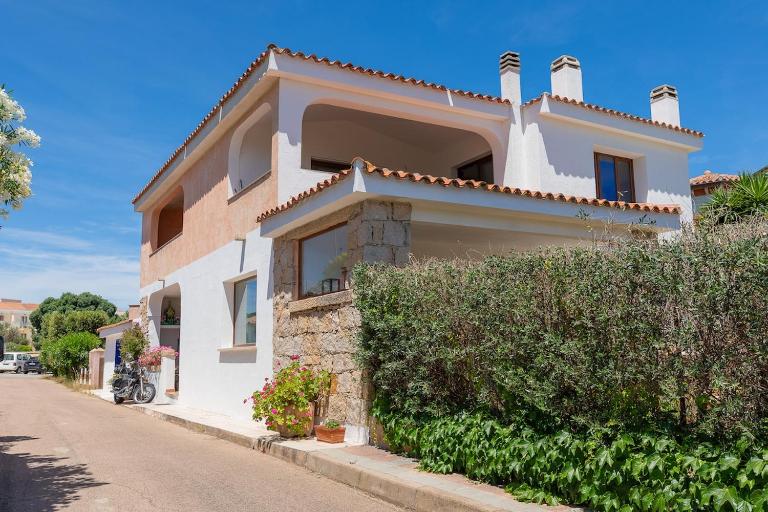 Casetta con terrazzo, giardino e ingresso privato! - B&B Cannigione