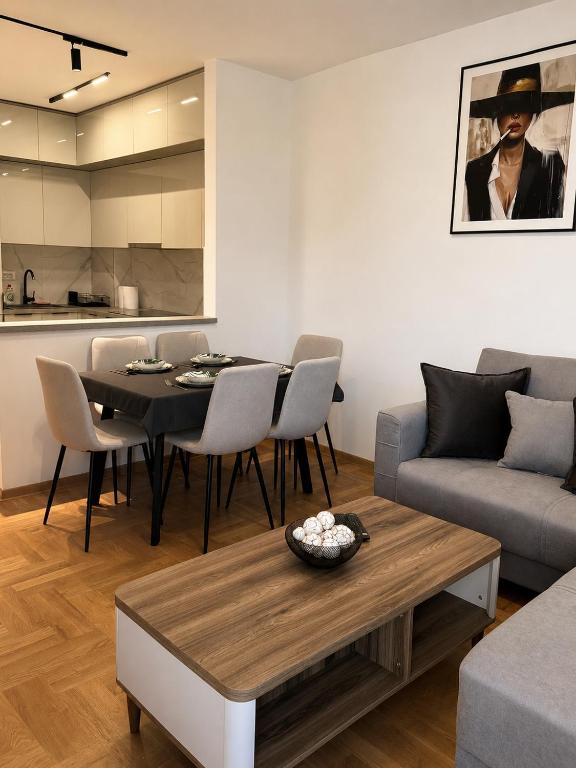 apartment Danijela - B&B Radanovići