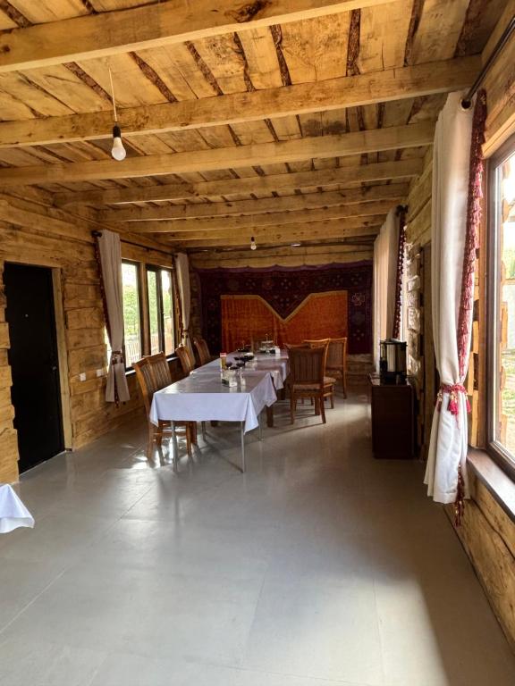 Elvira guest house - B&B Kyzyl oi