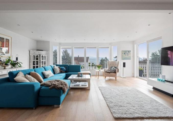 Spacious villa with terrace & car charger Bergen - B&B Bergen