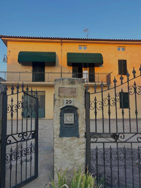 La casa gialla - Chambres d'hôtes San Marziale