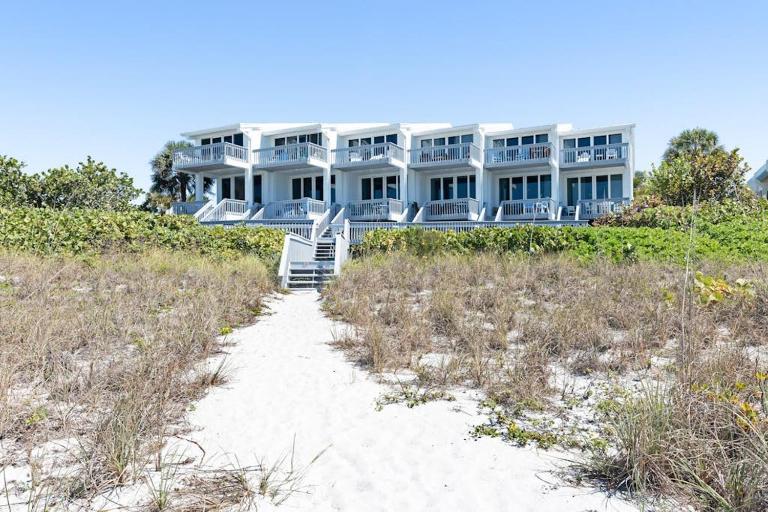 Hidden Cove Unit 6 - B&B Holmes Beach