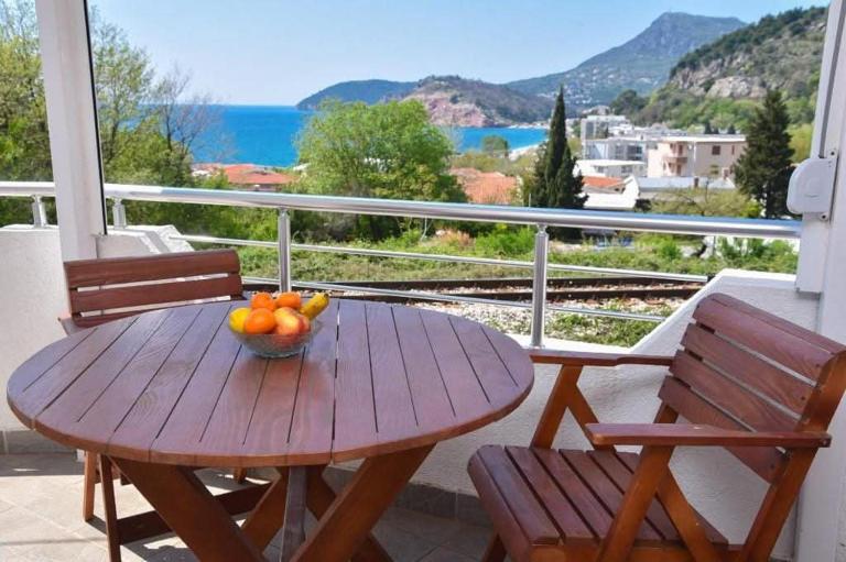 Apartman Lavanda - Bed and Breakfast Sutomore