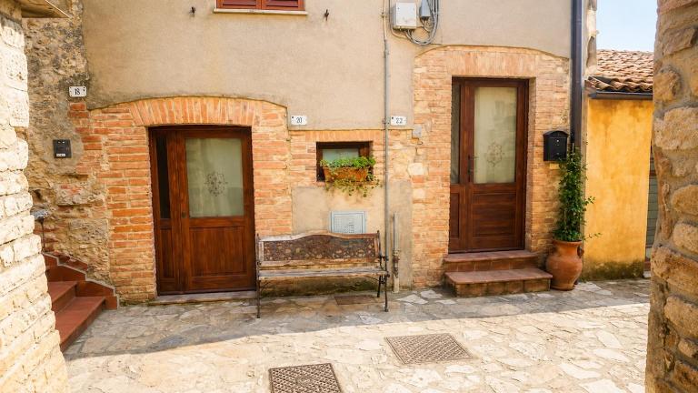 La dimora del lago Tiberino Borgo Umbro vicino Todi - B&B Dunarobba