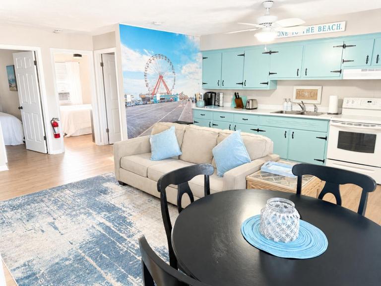 Between Tides 2BR Walk to Beach Unit C - B&B Seaside Park