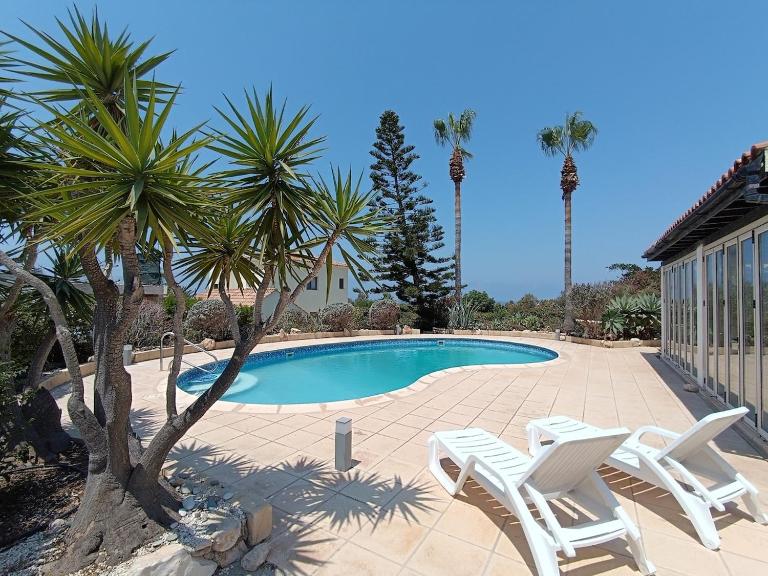 Lovely seaview villa near Sea Caves, Paphos - Ferienwohnung Pégeia