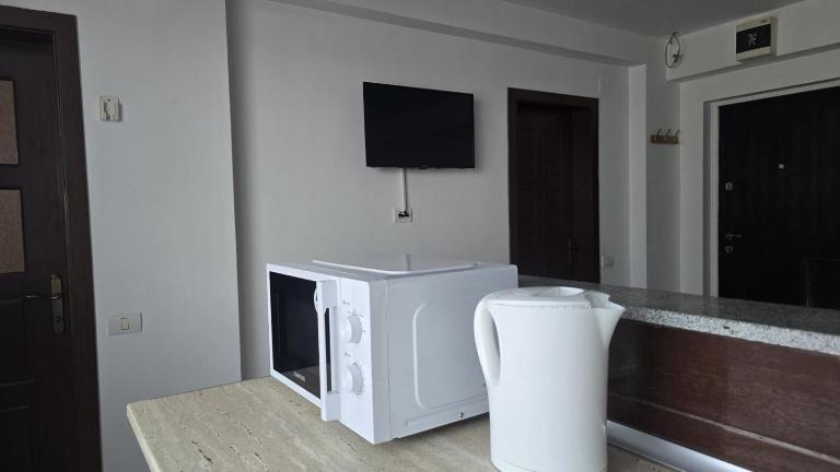 M Apartment - B&B Costanza